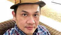 Hal itupun membuat publik heboh mengingat banyaknya sensasi yang pernah melibatkan nama Farhat Abbas. Foto: Dok. Instagram/farhatabbastv226