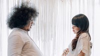 Babe Cabita kini tengah berbahagia, sebab sang istri tengah mengandung. Mereka pun melakukan foto maternity. Foto: Dok. Instagram/fatiyw