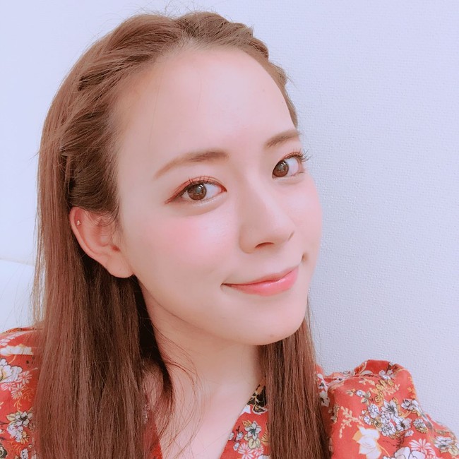 Risa Sekine merupakan perawat yang bekerja purna waktu di Jepang. Ia pertama kali membuat channel YouTube pada 2012. Foto: Instagram/@sekine.risa