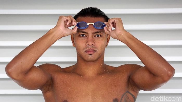 Perenang nasional Siman Sudartawa dulu takut air. (Agung Pambudhy/detikSport) Perenang nasional Siman Sudartawa dulu takut air. (Agung Pambudhy/detikSport)