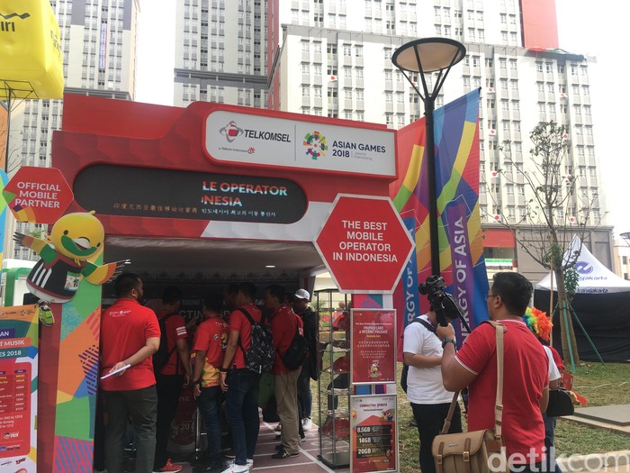 Booth Telkomsel. Foto: Agus Tri Haryanto/inet Booth Telkomsel. Foto: Agus Tri Haryanto/inet