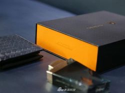 Penampakan Oppo Find X Lamborghini Harga Rp 21 Juta