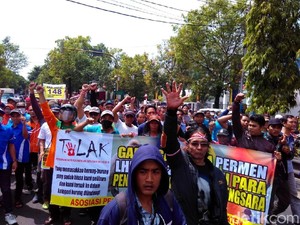 Penghobi Burung Kicau di Klaten dan Sragen Aksi Tolak Permen LHK