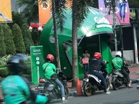 Pemerintah Mau Buat Aplikasi Saingan Gojek dan Grab