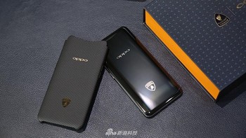 Ponsel ini punya kapasitas ROM 512 GB. Foto: Sina Mobile