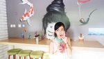 10 Pose Makan Yeslin Wang, Si Langsing yang Hobi Kulineran