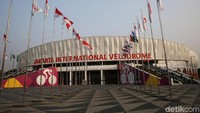 Bendera peserta Asian Games telah dikibarkan di Venue Velodrome.