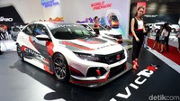 Honda Civic TCR memiliki tampang berbeda dibandingkan Honda Civic model biasa.