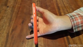 Terdapat penyimpanan internal sebesar 8GB yang dapat ditingkatkan dengan memori eksternal hingga 128GB. Foto: Virgina Maulita Putri/detikINET