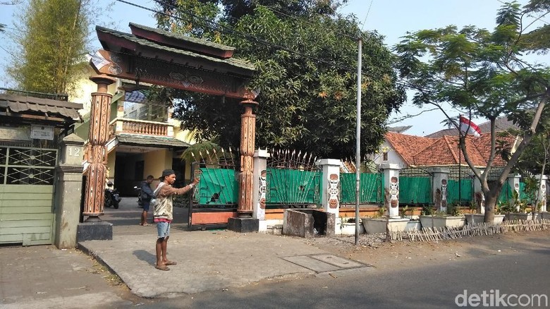 Bentrok di Asrama Mahasiswa Papua, 1 Orang Terluka Bacok Bentrok di Asrama Mahasiswa Papua, 1 Orang Terluka Bacok