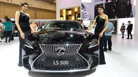 Menyandang nama besar, membuat Lexus tidak sembarangan memilih SPG di GIIAS 2018.
