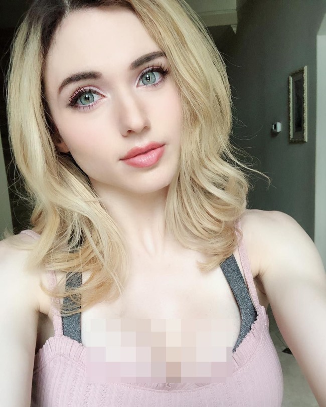 Masalahnya bukan Anda sudah menikah. Masalahnya bukan karena Anda merahasiakannya karena Anda berhak mendapatkan privasi itu. Masalahnya adalah Anda berbohong tentang itu, kritik netizen. Tak apa jika Anda mencoba untuk tidak pernah berbicara tentang status hubungan Anda, tetapi Anda secara aktif memberi tahu orang-orang bahwa Anda lajang. Dan lagi saya bertanya, mengapa? Mengapa Anda tidak memberi tahu penggemar bahwa Anda sedang menjalin hubungan?, komentar lainnya. Foto: Instagram