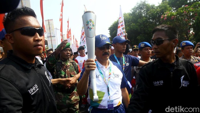 Pawai obor Asian Games 2018 disambut meriah (Foto: Grandyos Zafna) Pawai obor Asian Games 2018 disambut meriah (Foto: Grandyos Zafna)
