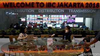 Tak hanya itu, untuk memenuhi kebutuhan broadcasting jurnalis dari berbagai negara, TelkomGroup juga menyiapkan 8 unit Satellite News Gathering (SNG) di area Media Center, baik di Jakarta maupun di Palembang. Untuk layanan mobile, TelkomGroup memastikan penguatan sinyal Telkomsel dengan menggunakan 124 BTS 4.5G dan 140 BTS 4G.