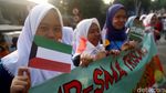 Potret Meriahnya Arak-arakan Obor Asian Games di Jakarta