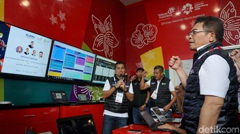 Kesiapan infrastruktur dan fasilitas Information & Communication Technology (ICT) tersebut ditinjau langsung oleh Direktur Utama Telkom Alex J. Sinaga, di Network Operation Center Telkom untuk Asian Games, Jakarta, Rabu (15/8).