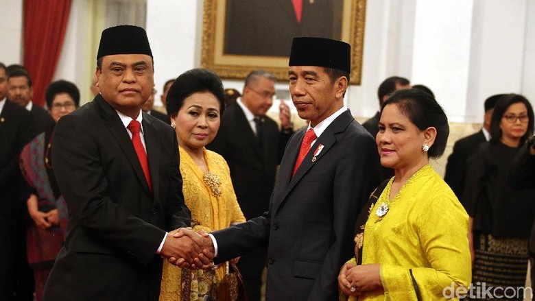 Asman Abnur Tak Hadiri Pelantikan Syafruddin sebagai MenPAN-RB Asman Abnur Tak Hadiri Pelantikan Syafruddin sebagai MenPAN-RB