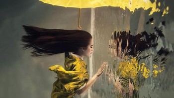 Juara kedua kategori konseptual diraih Lucie Drlikova. Lokasi: Praha, Republik Ceko. Gear: Nikon D810, Nikon 17-35mm lens, Sealux housing, two Subtronic strobes. Settings: f/5.6, 1/125, ISO 400. Foto: Scuba Diving Magazine