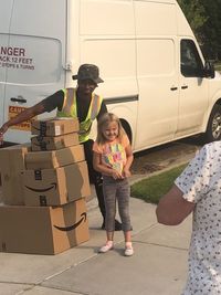 Caitlin habiskan Rp 4,9 juta untuk membeli mainan lewat akun belanja online ibunya