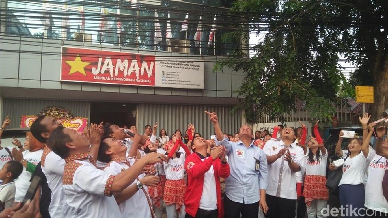 Pejabat Kemendagri Sampaikan Pesan Politik Tjahjo ke Relawan Jokowi Pejabat Kemendagri Sampaikan Pesan Politik Tjahjo ke Relawan Jokowi