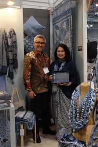 Batik Indigo Menang Best New Product di NY NOW 2018