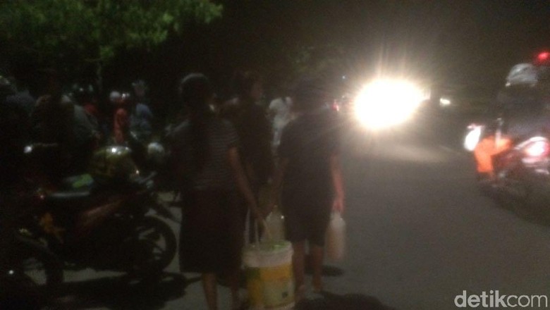 Bukan Minyak Tanah, Cairan yang Tumpah di Pantai Ambon Avtur Bukan Minyak Tanah, Cairan yang Tumpah di Pantai Ambon Avtur