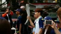 Kirab obor Asian Games 2018 ikut dimeriahkan oleh Choi Dong Wook atau dikenal sebagai Se7en, penyanyi terkenal asal Korea Selatan. Ikut menyaksikan pria berusia 33 tahun itu berlari bawa obor tidak? (Foto: Instagram)