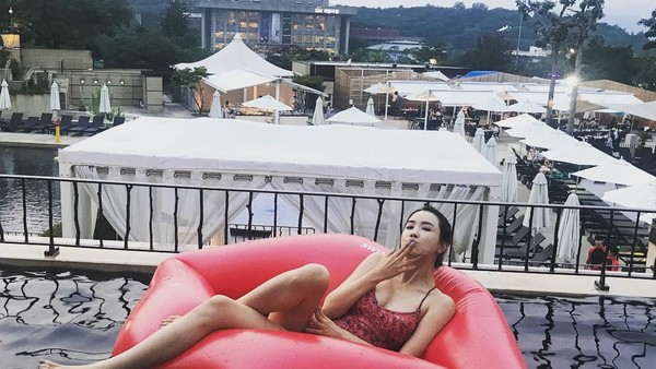 Foto: Liburannya Artis Cantik Korea Selatan, Lee Da Hae