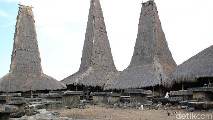 Kampung Adat Ratenggaro di Sumba Barat Daya