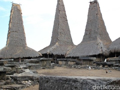 Kampung Adat Terindah di Sumba Kampung Adat Terindah di Sumba