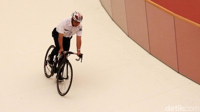 Momen Anies Resmikan Jakarta International Velodrome