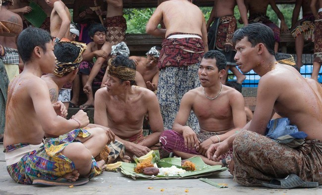 Tradisi Makan Bersama Melestarikan Budaya dan Kuliner
