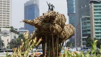 Joko Avianto membawa sebanyak 2000 batang bambu dari Cimahi untuk membuat instalasi seni Bambu Getah Getih. Dari 2000 batang bambu itu, yang terpakai sebanyak 1600 batang. Sementara 73 batang bambu digunakan untuk tiang. detikcom/Rifkianto Nugroho
