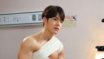 Lama Menghilang Pasca Vonis Kanker, Ini Penampilan Baru Kim Woo Bin