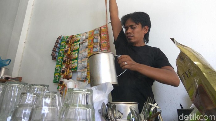 Cara Barista Warung Kopi Aceh Meracik Kopi Enak