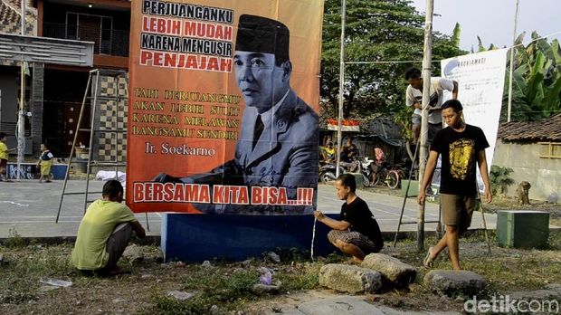Keren! Saat Merah Putih Memayungi Seluruh Jalanan Kampung Tokyo