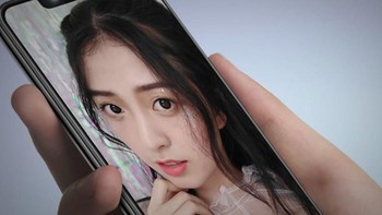 Motorola merilis ponsel baru bernama P30 di China. Perangkat tersebut dibuat mirip iPhone X. Foto: Motorola