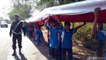Keren! Warga Jahit Bendera Merah-Putih Sepanjang 3,3 KM