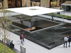 Kerennya Apple Store di Turki yang Terancam Erdogan