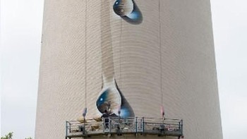 Gedungnya bocor nih. (Foto: Brightside)