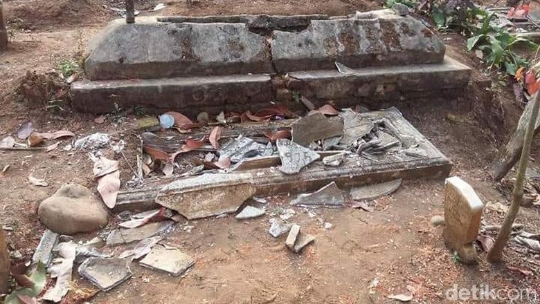 Perusak Makam di Malang, Kades: Dugaan Kita Orang Gila Perusak Makam di Malang, Kades: Dugaan Kita Orang Gila