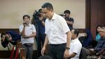 Gaya Klimis Fayakhun Hadapi Sidang Dakwaan Kasus Suap Bakamla