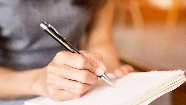 Mudah Cara Menulis Surat Izin Sakit Simpel, Jelas, Dan Gak Bikin Ribet!