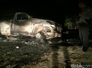 Mobil Polisi Hutan di Blora Dibakar Kelompok Tak Dikenal