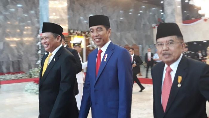 Foto: Bamsoet-Jokowi-JK. (Tsarina Maharani/detikcom). Foto: Bamsoet-Jokowi-JK. (Tsarina Maharani/detikcom).