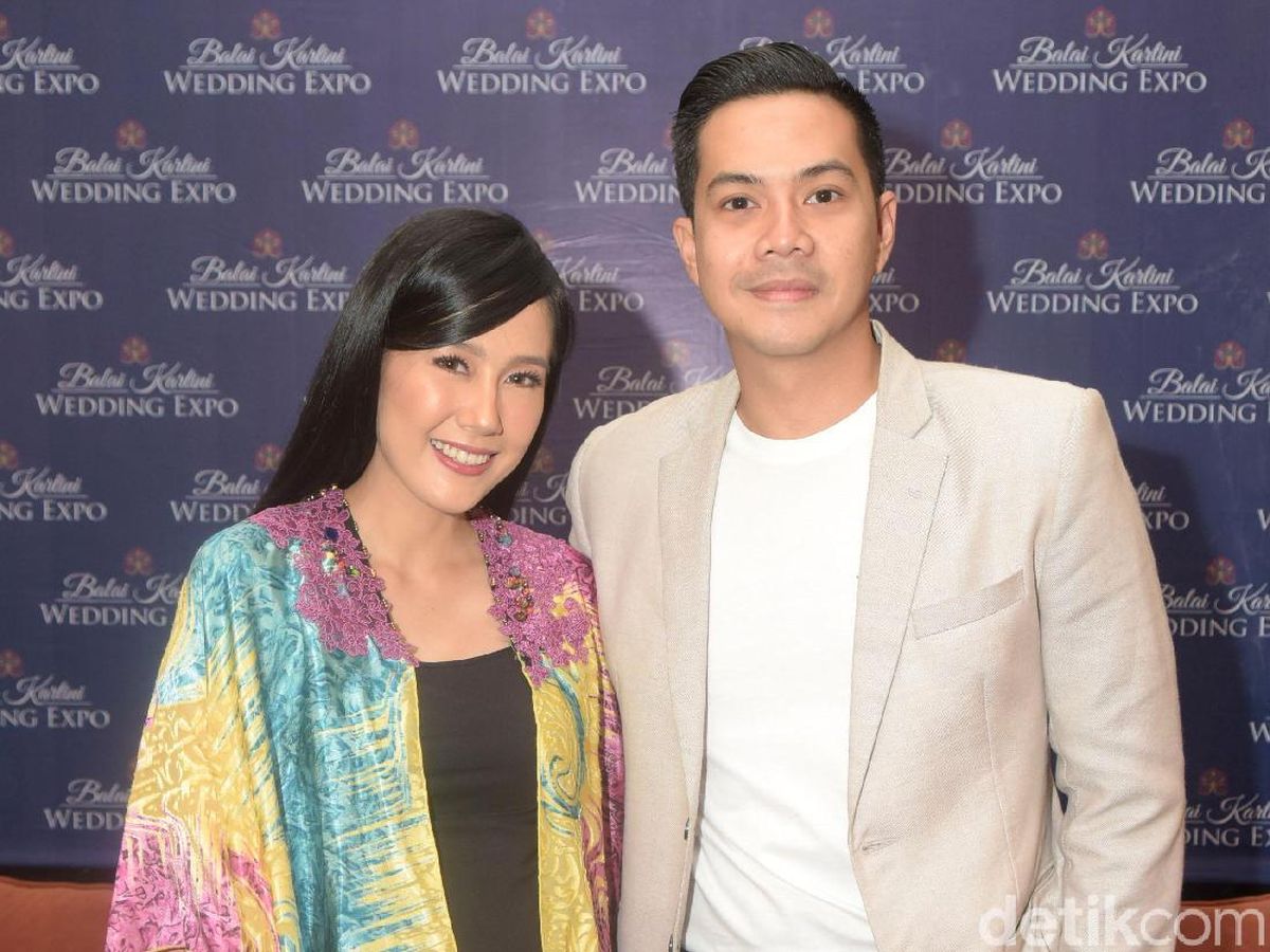 Xotin ichdi va uchlikka rozi boldi.