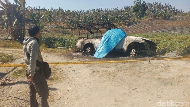 Begini Kronologi Mobil Polisi Hutan Dibakar di Blora