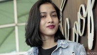 Kini ia memulai karir di dunia akting dengan bergabung dalam film Wiro Sableng.