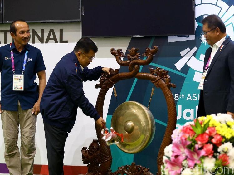 JK Resmikan Media Center Asian Games 2018