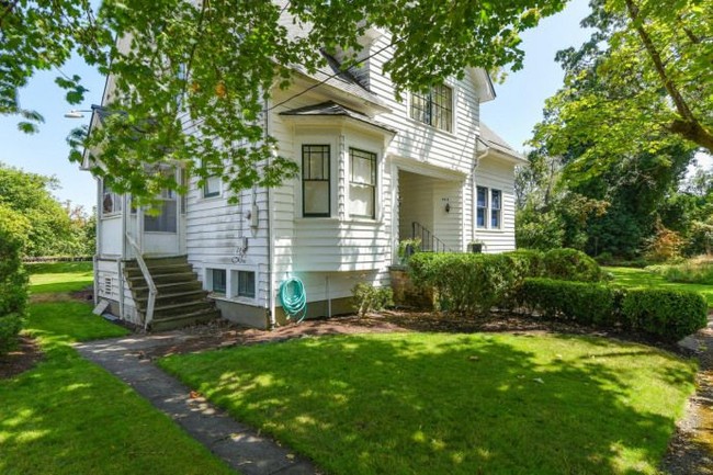 Rumah yang berada di perumahan St. Helens, Central Oregon, Amerika Serikat, tersebut, memiliki luas 232 meter per segi. Pertama kali dibangun pada 1935. Foto: Dok. Sothebys International Realty